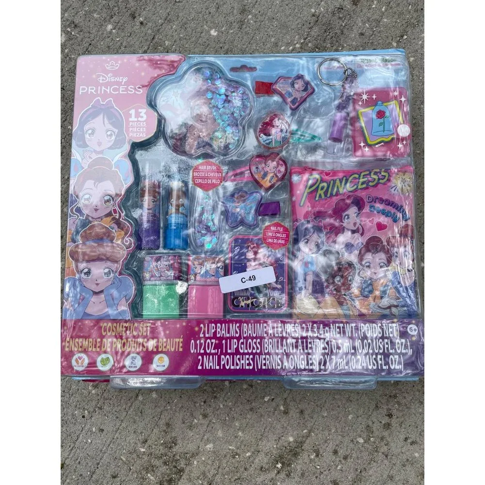 C-49 New Girls Disney Princess 13pc Cosmetic Set 6+ Kid Friendly